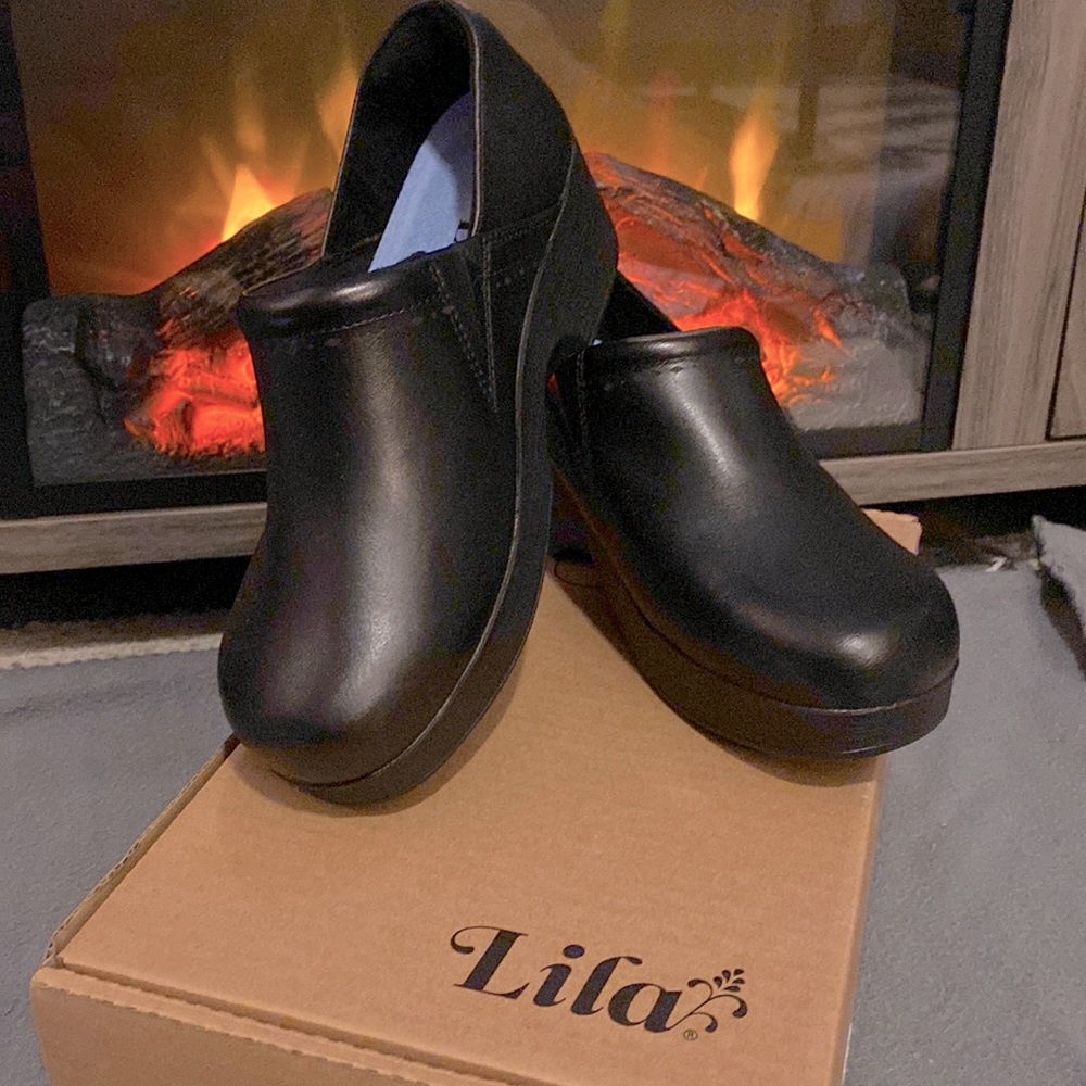 Black clogs - Women’s brand new with box